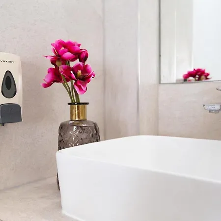 Royal 2 Podstrana * سبليت