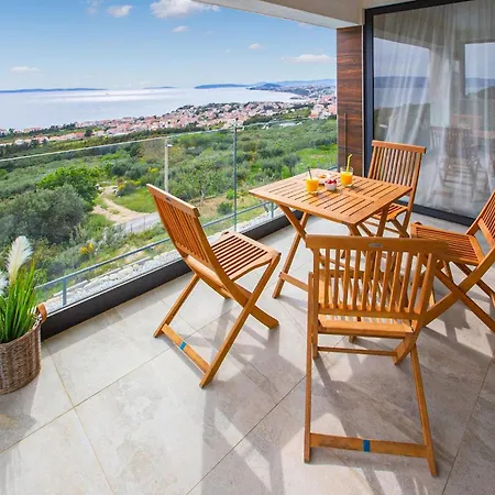 بيت للعطل Royal 2 Podstrana