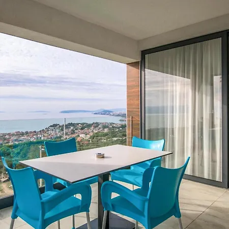 Holiday home Royal 2 Podstrana Split