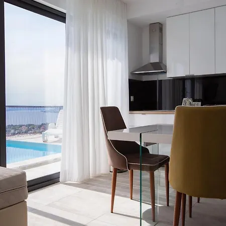 Royal 2 Podstrana Holiday home *